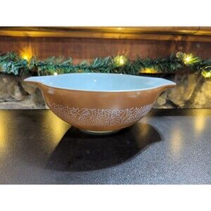 Vintage Pyrex Large 4 Quart Cinderella Mixing Bowl Brown Woodland Design #444